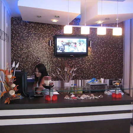 בית הארחה Excelsior Guest House רבדה
