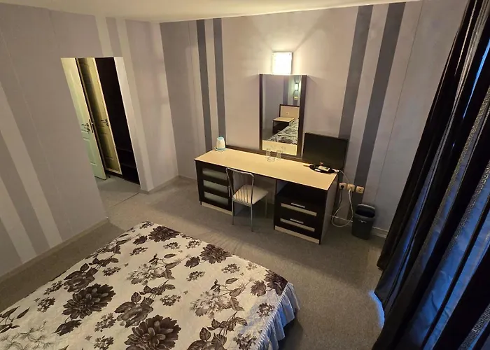 Affittacamere Excelsior Family Ravda